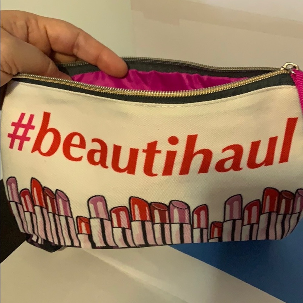 Cosmetics bag - Picture 4 of 4